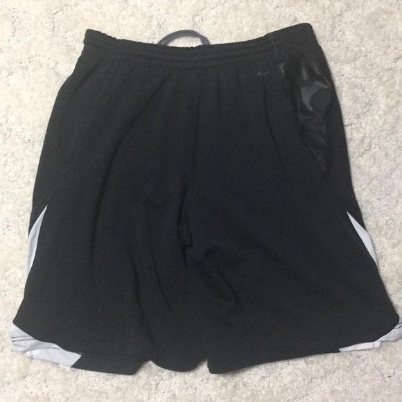 Nike football and training shorts black large - Picture 5 of 6